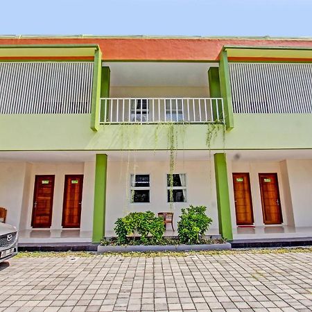 Capital O 91384 Rintaka Residence Senggigi Dış mekan fotoğraf